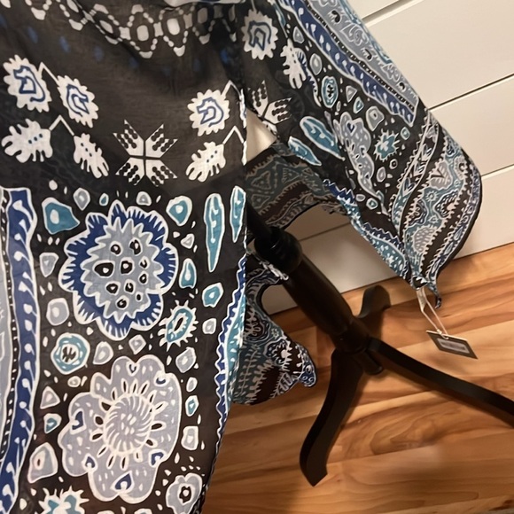 Styline Lightweight Kimono - Picture 3 of 4